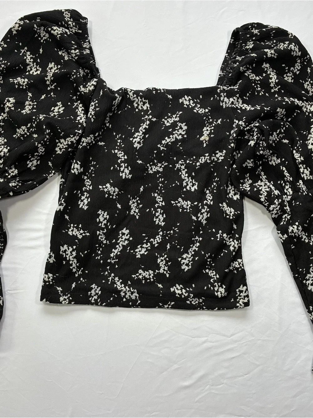 Anthropologie Black Floral Square-Neck Puff Sleeve Crop Top